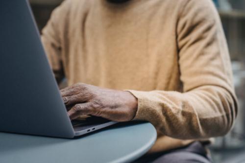 亞馬遜新增加拍攝面部照片身份驗證模式